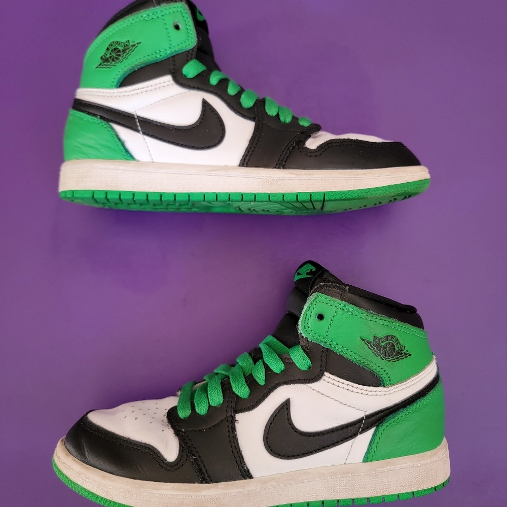 Jordan 1 size 2.5